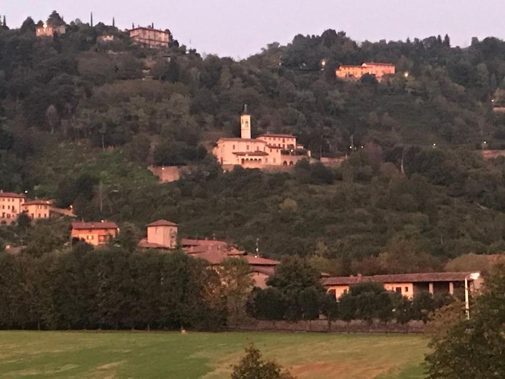 B&B I Colli Di Bergamo Alta Valbrembo Екстер'єр фото